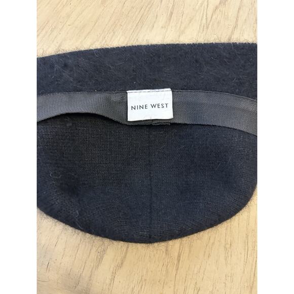 Nine West Black Wool Blend cloche Hat Bow soft fluffy Warm travel friendly OS - Picture 3 of 7